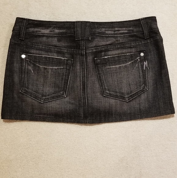 Marciano, size 27 mini skirt - Picture 2 of 6